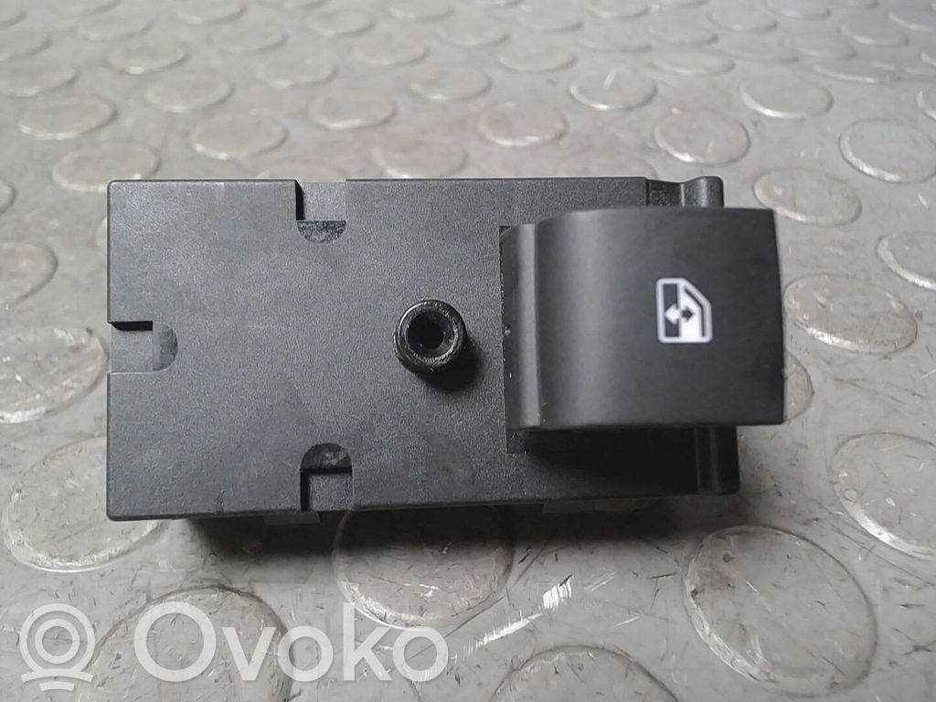 Electric window control switch   06240774,06240774,13272874,13301888