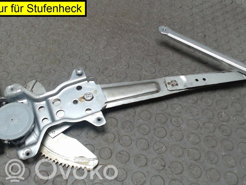 Suzuki SX4 Meccanismo di sollevamento del finestrino anteriore senza motorino 
