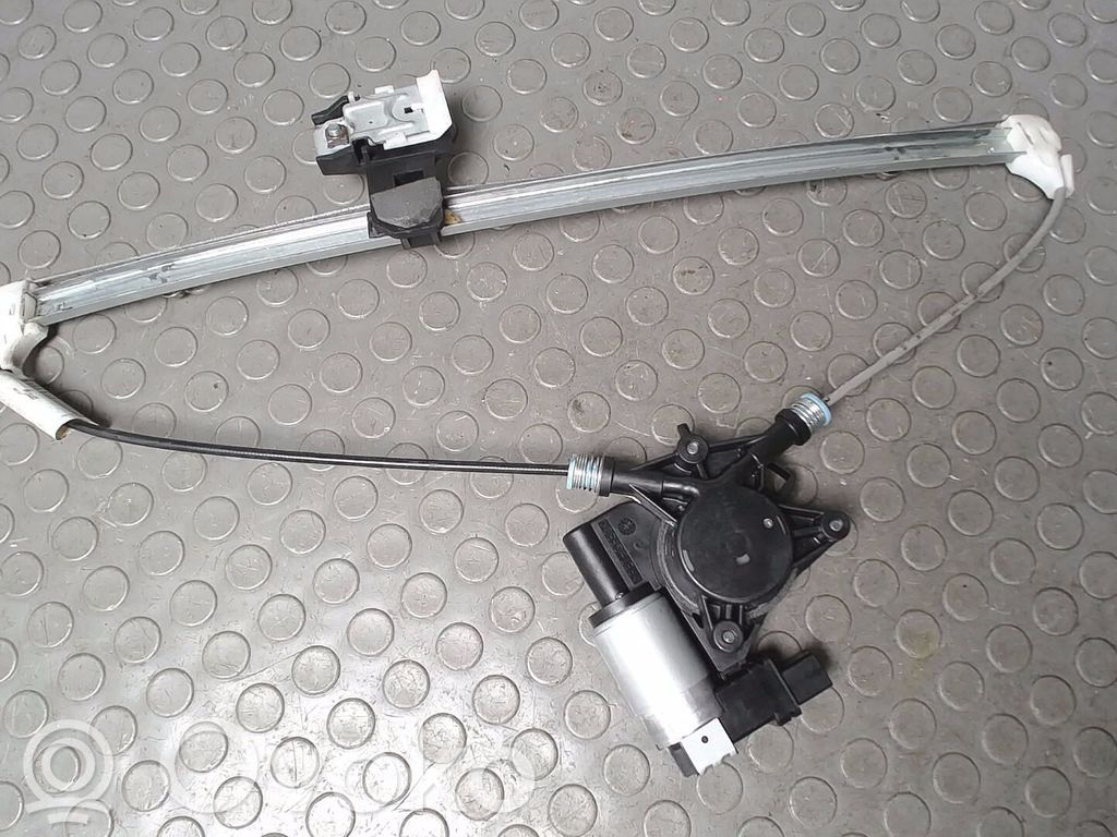 Mazda 2 Mecanismo para subir la puerta trasera sin motor 
