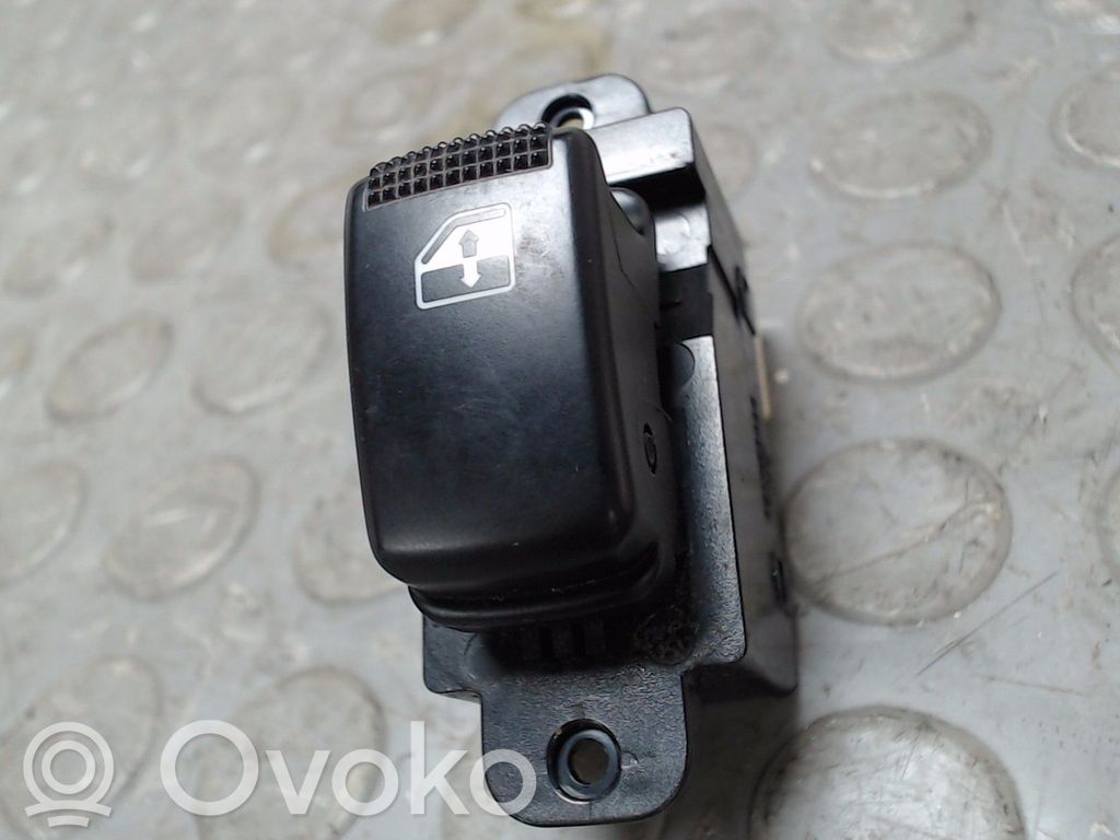 KIA Cerato Przyciski szyb 