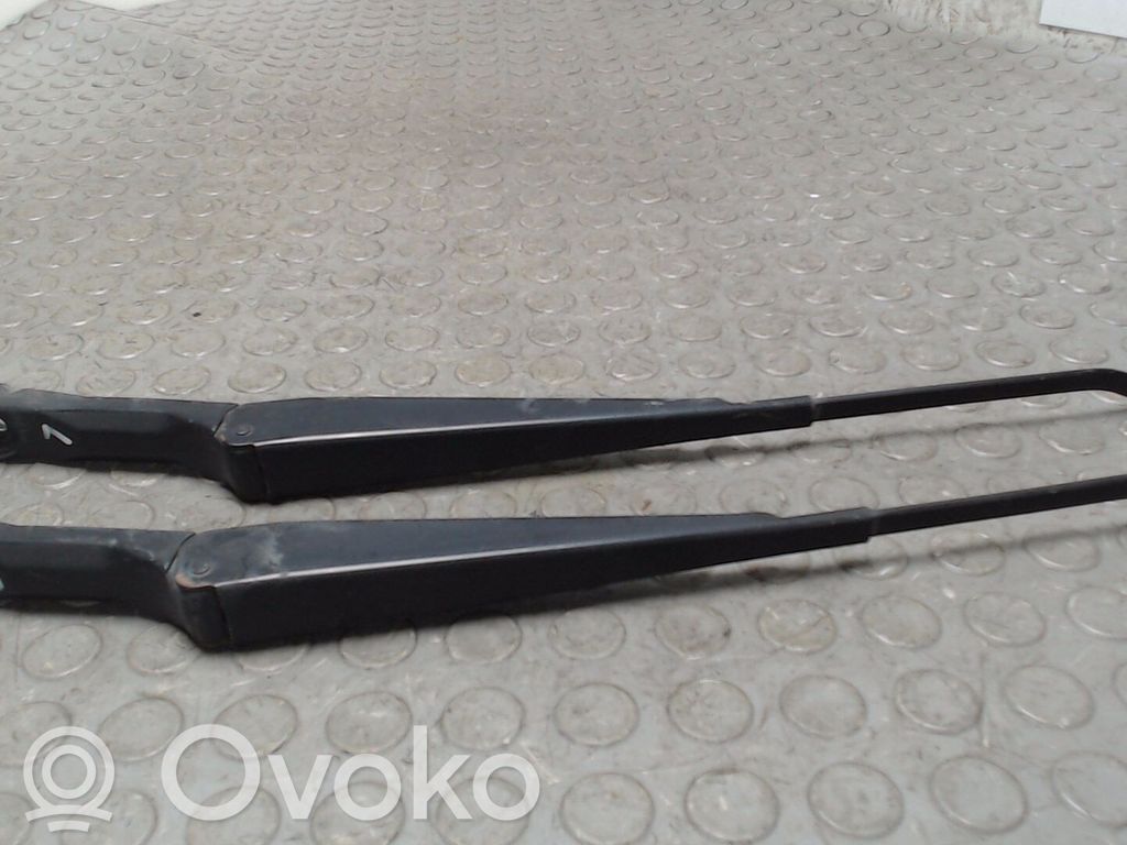Seat Cordoba (6K) Front wiper blade arm 