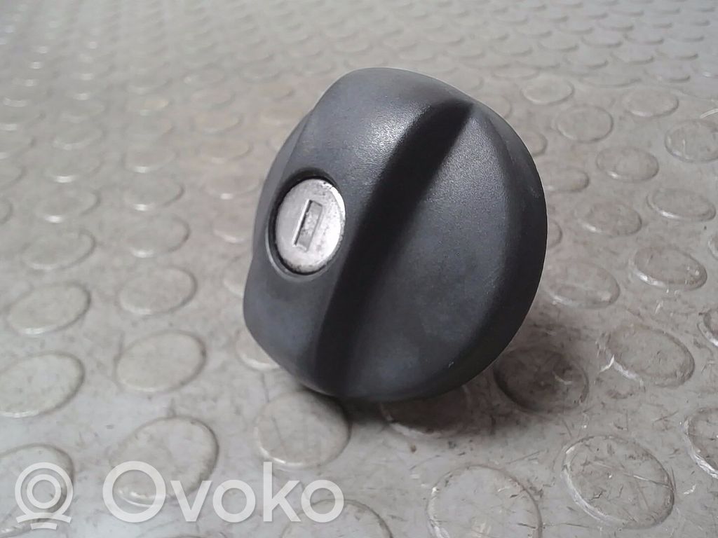 Peugeot 207 Tappo del serbatoio del carburante 