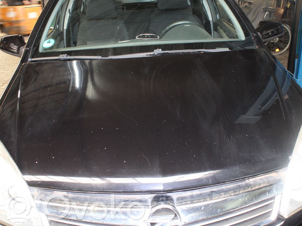 Opel Astra H Konepelti 