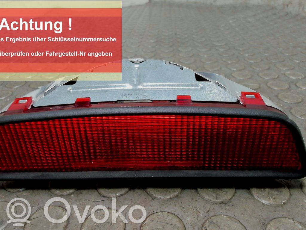 Mercedes-Benz E W210 Troisième feu stop 
