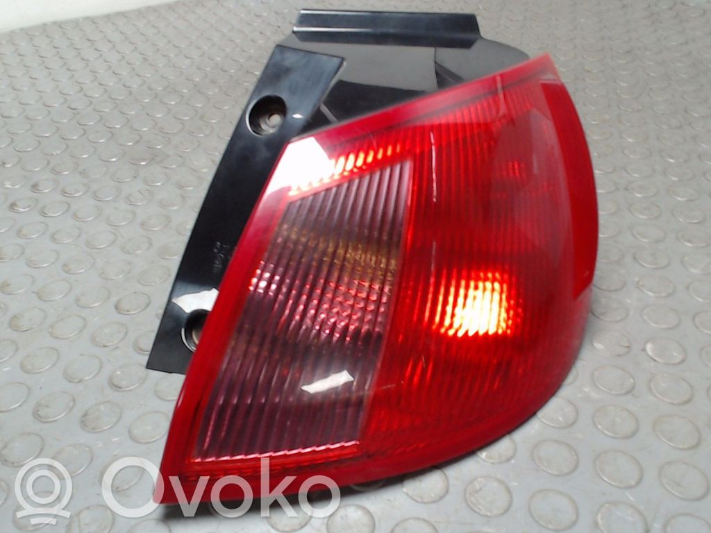 Mitsubishi Colt Galinis žibintas kėbule 
