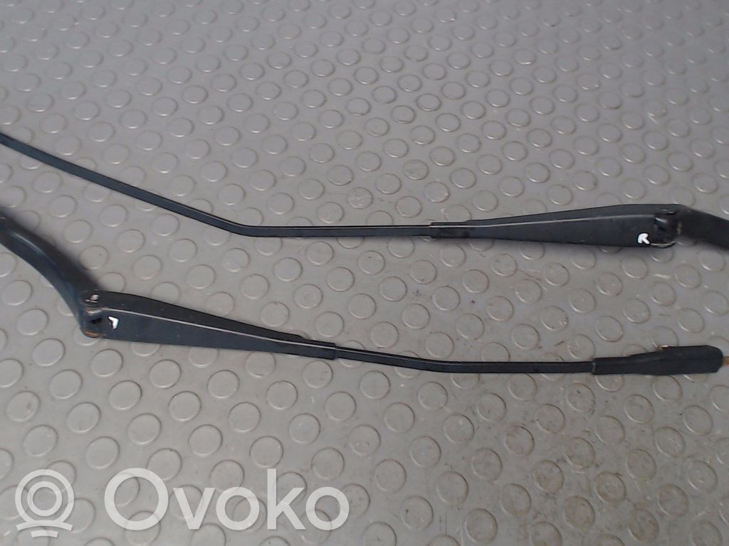Opel Corsa D Ramię wycieraczki szyby przedniej / czołowej 