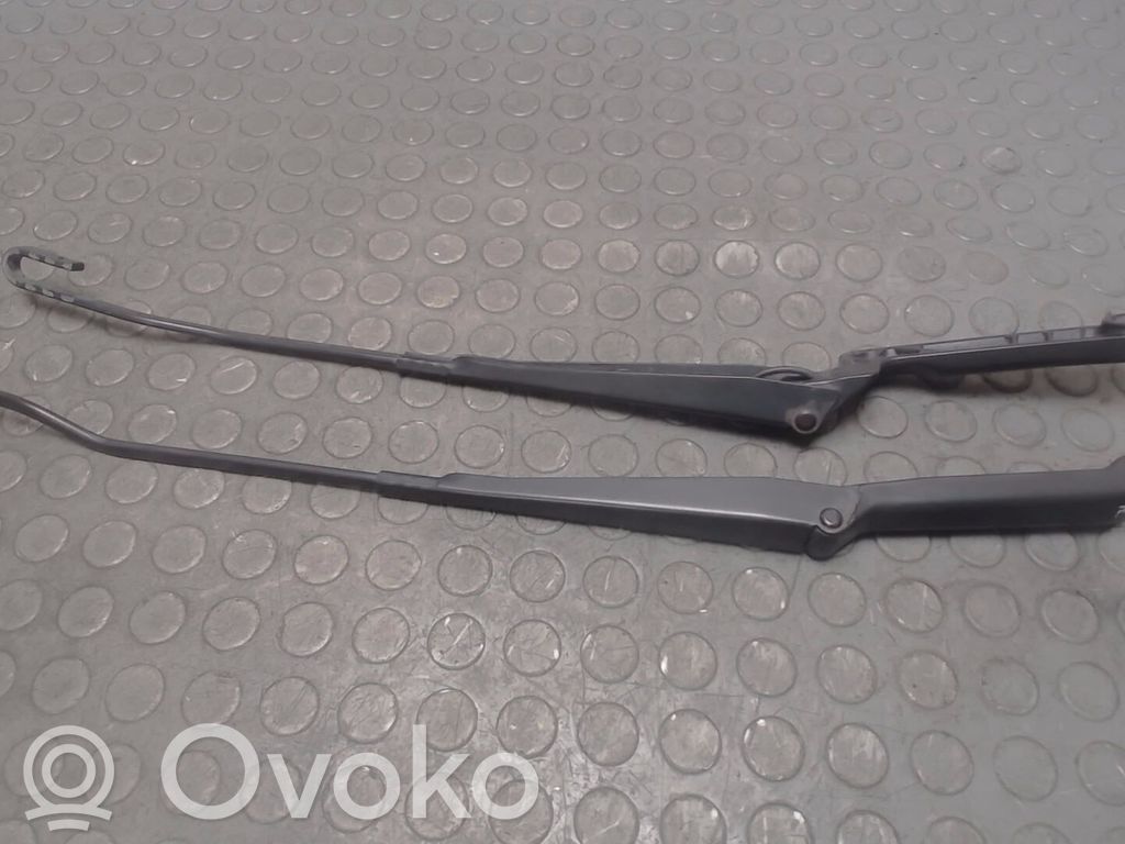 Volkswagen Polo III 6N 6N2 6NF Brazo del limpiaparabrisas delantero