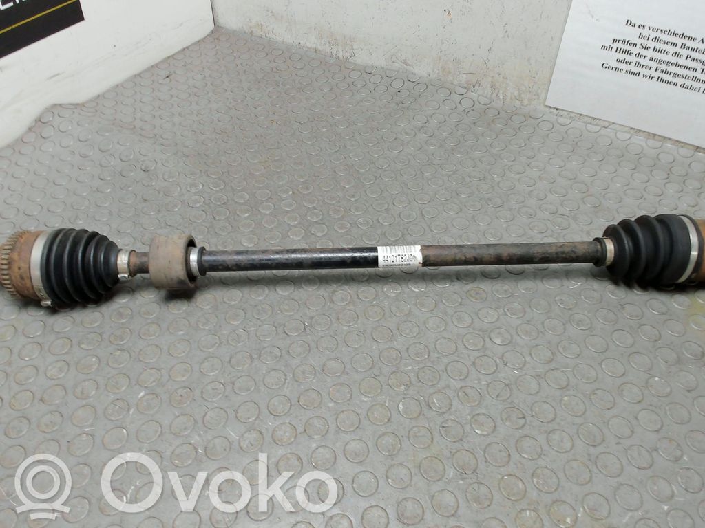 Suzuki Swift I Półoś przednia 