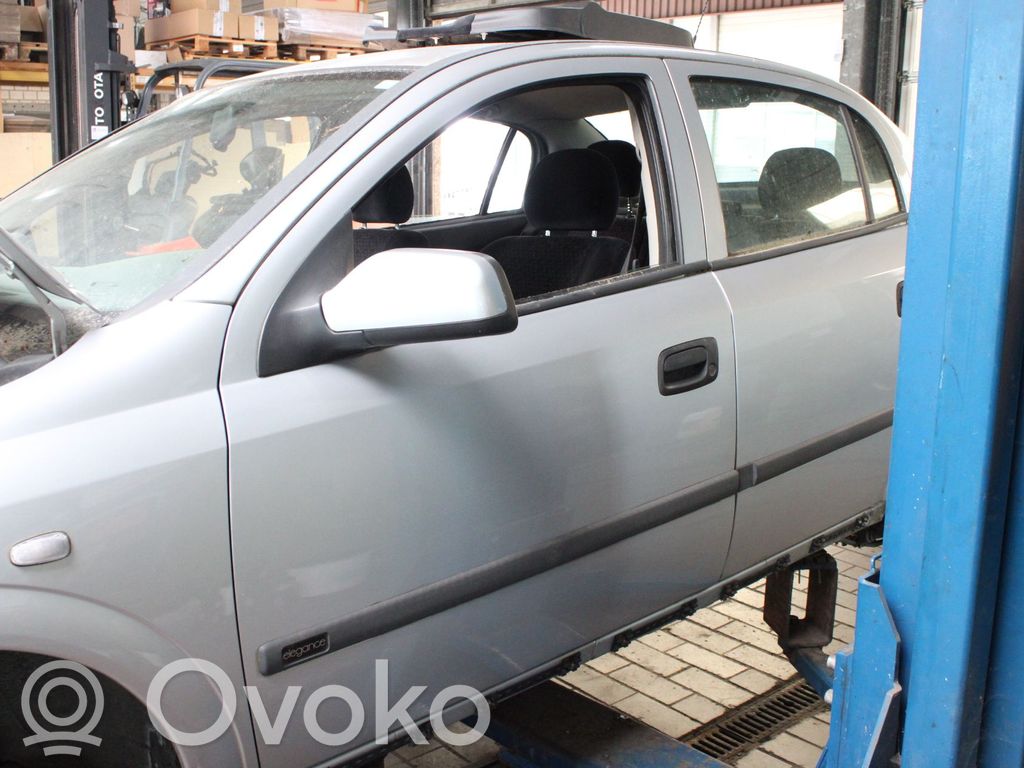 Opel Astra G Puerta delantera 