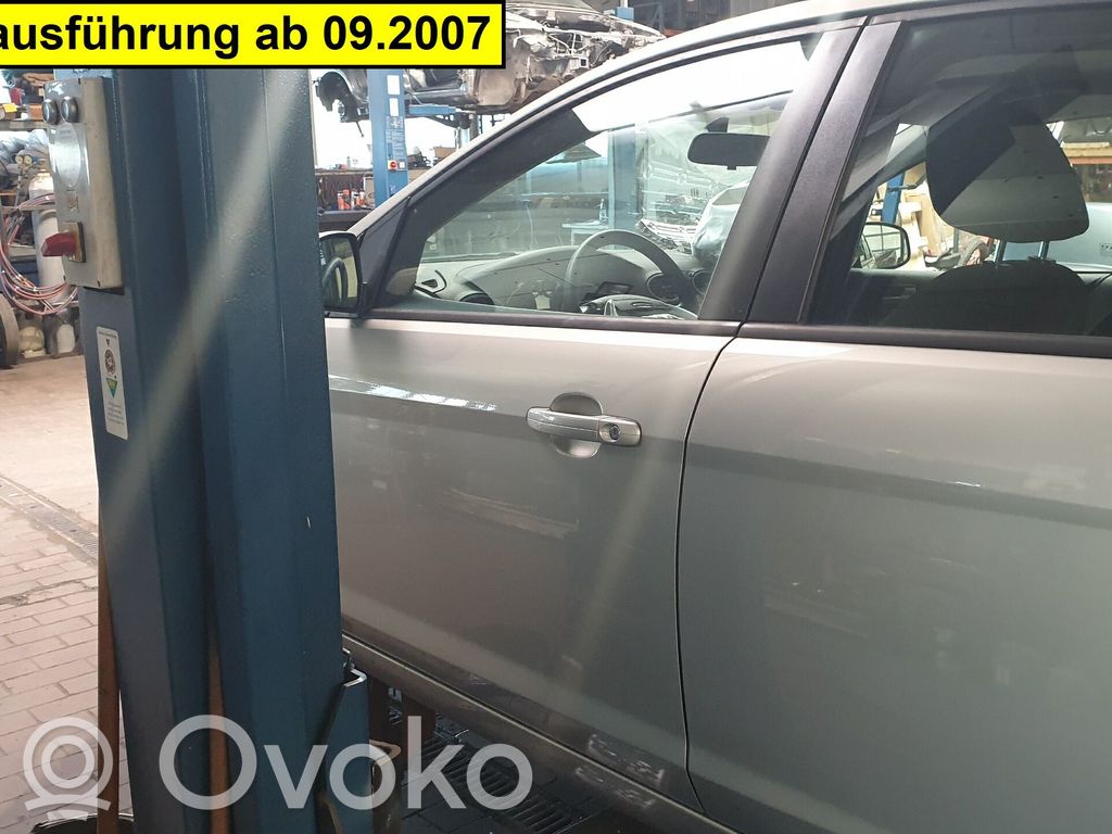 Ford Focus Дверь 