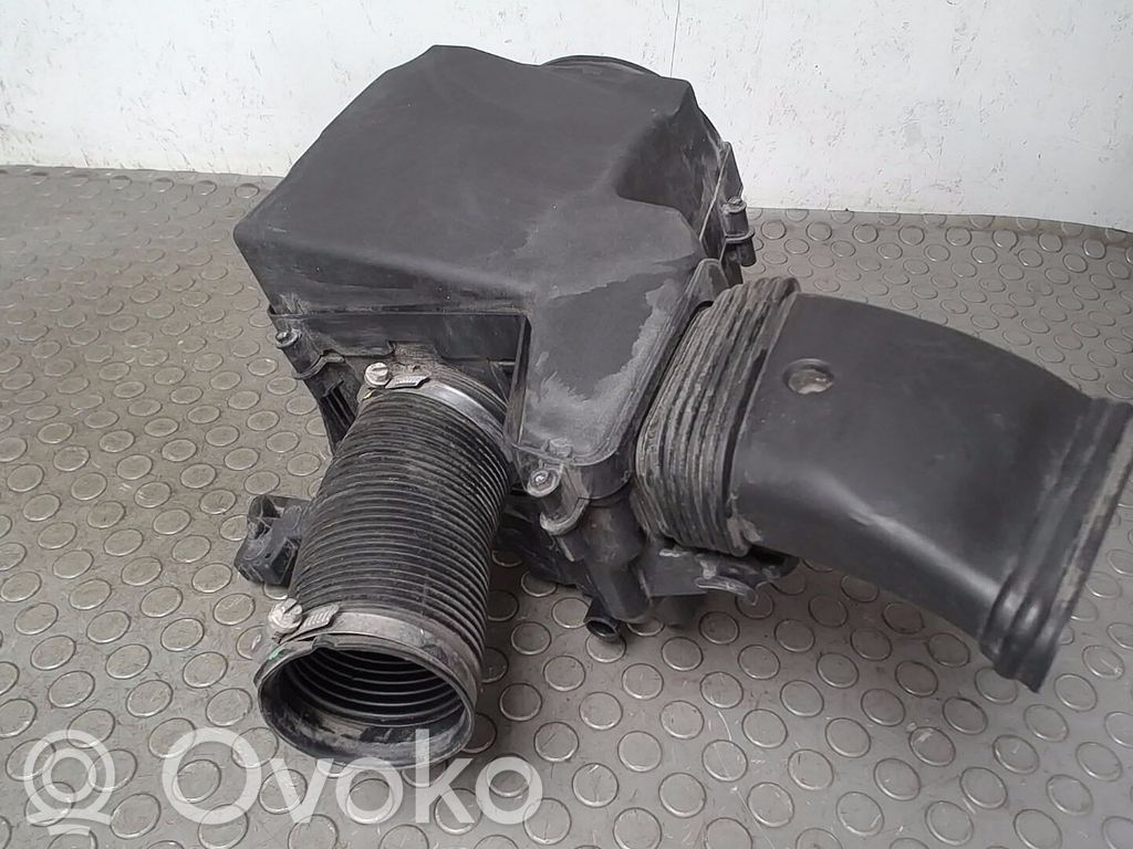 Ford Focus Air filter box 