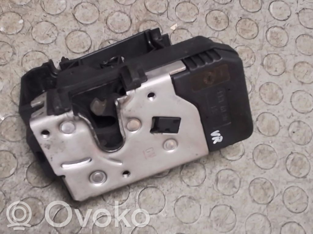 Etuoven lukko   13154792,05133078