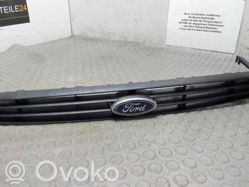 Ford Focus Etusäleikkö 