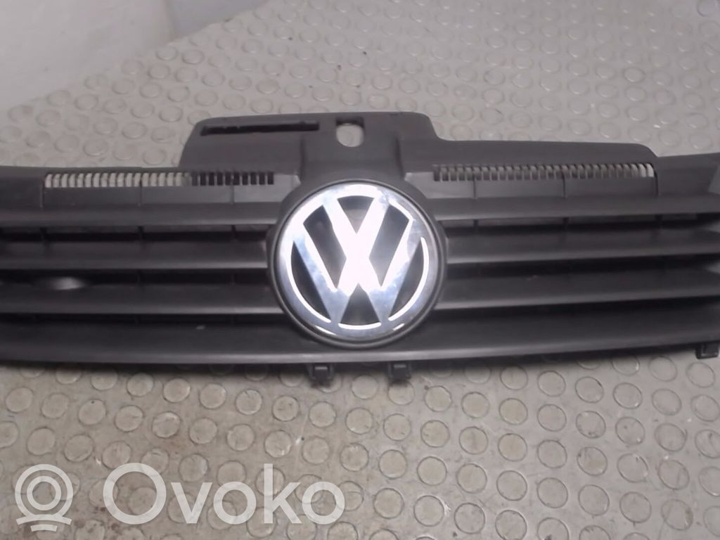 Volkswagen Polo IV 9N3 Grille de calandre avant