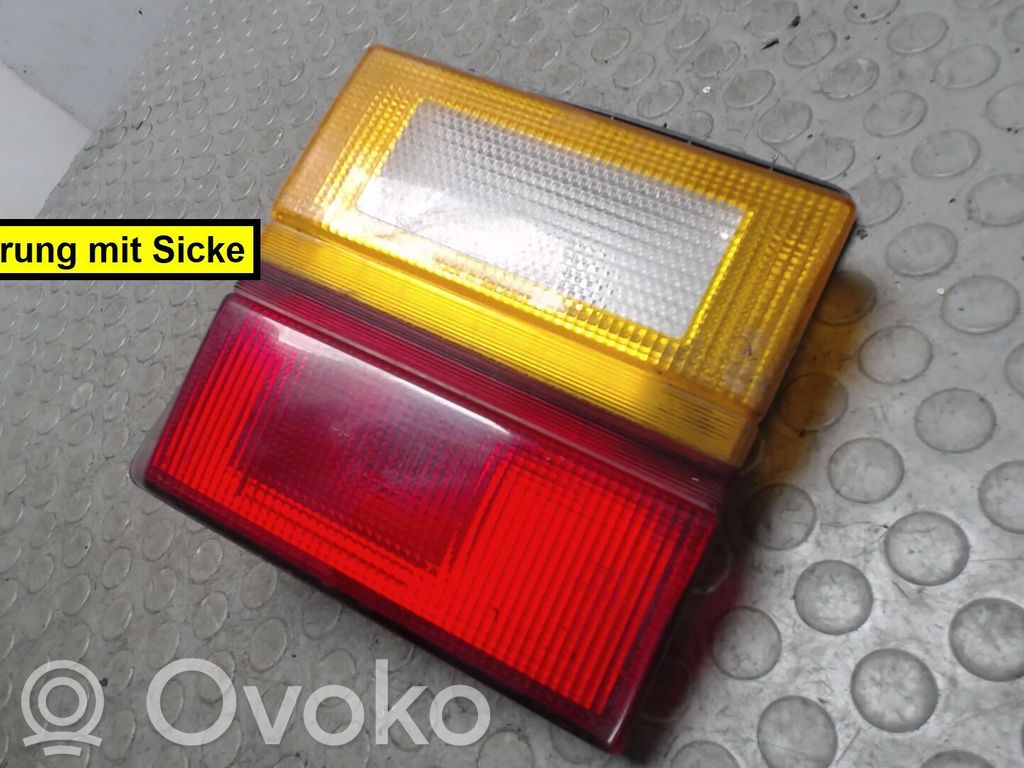Audi 100 200 5000 C3 Lampă spate în capacul portbagajului 