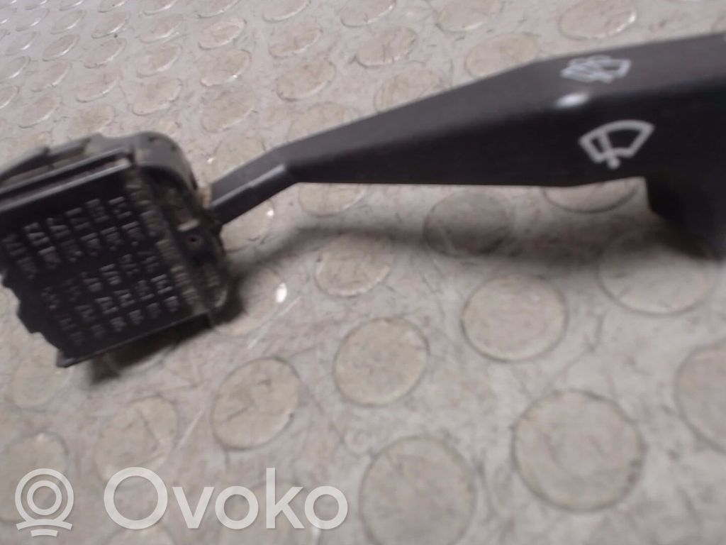 Pyyhkijän vipu   90124929,NICHTZUTREFFEND