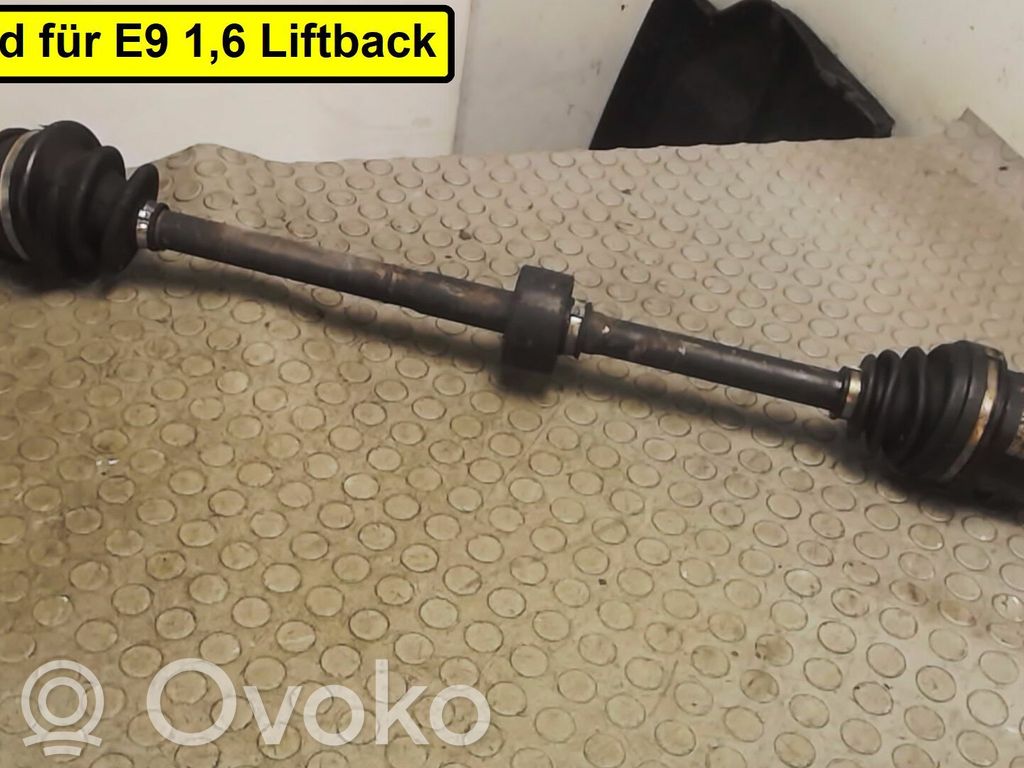Toyota Corolla E80 Półoś przednia 