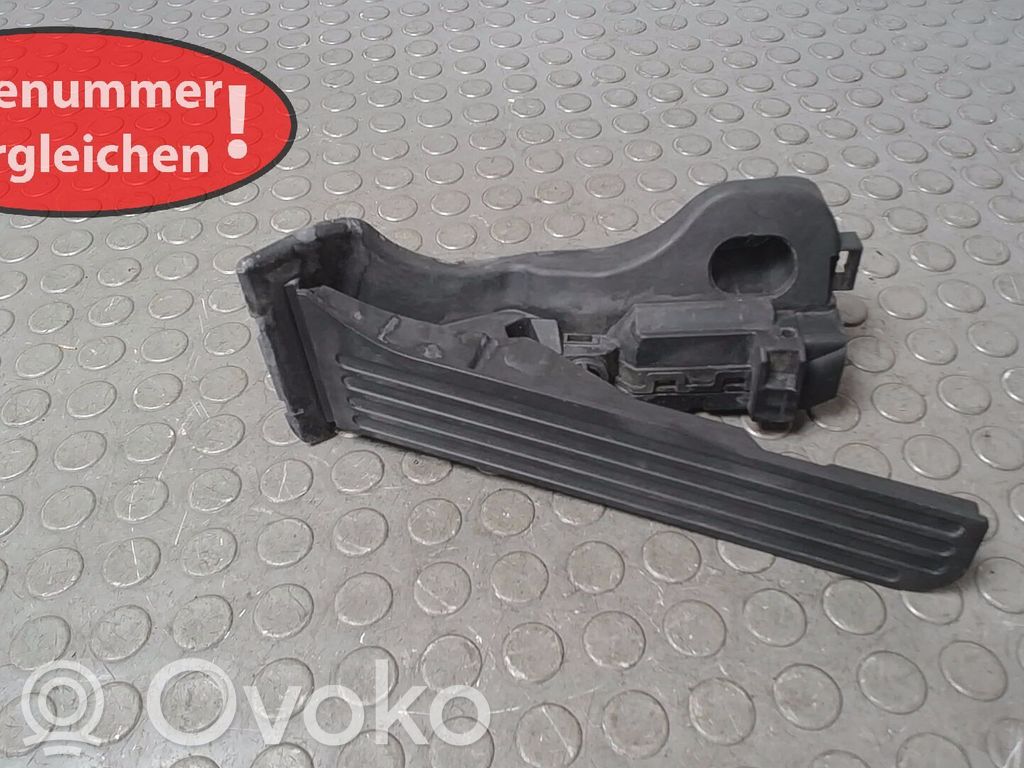 Volkswagen Golf V Pedală accelerație 