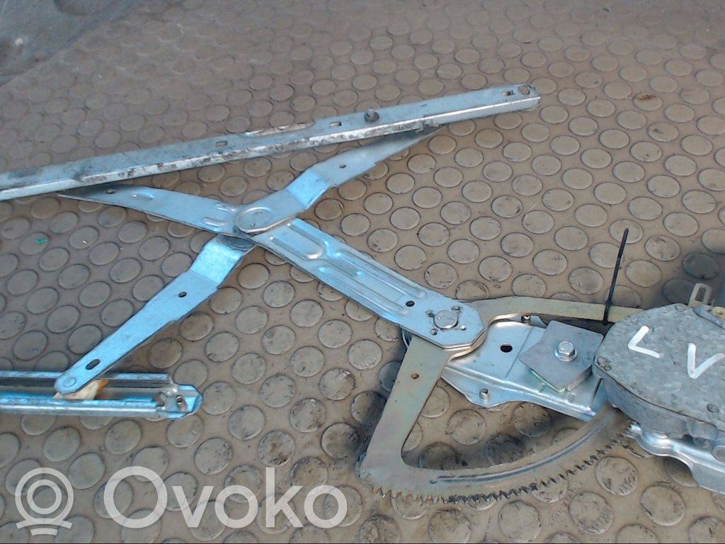 Front window lifting mechanism without motor