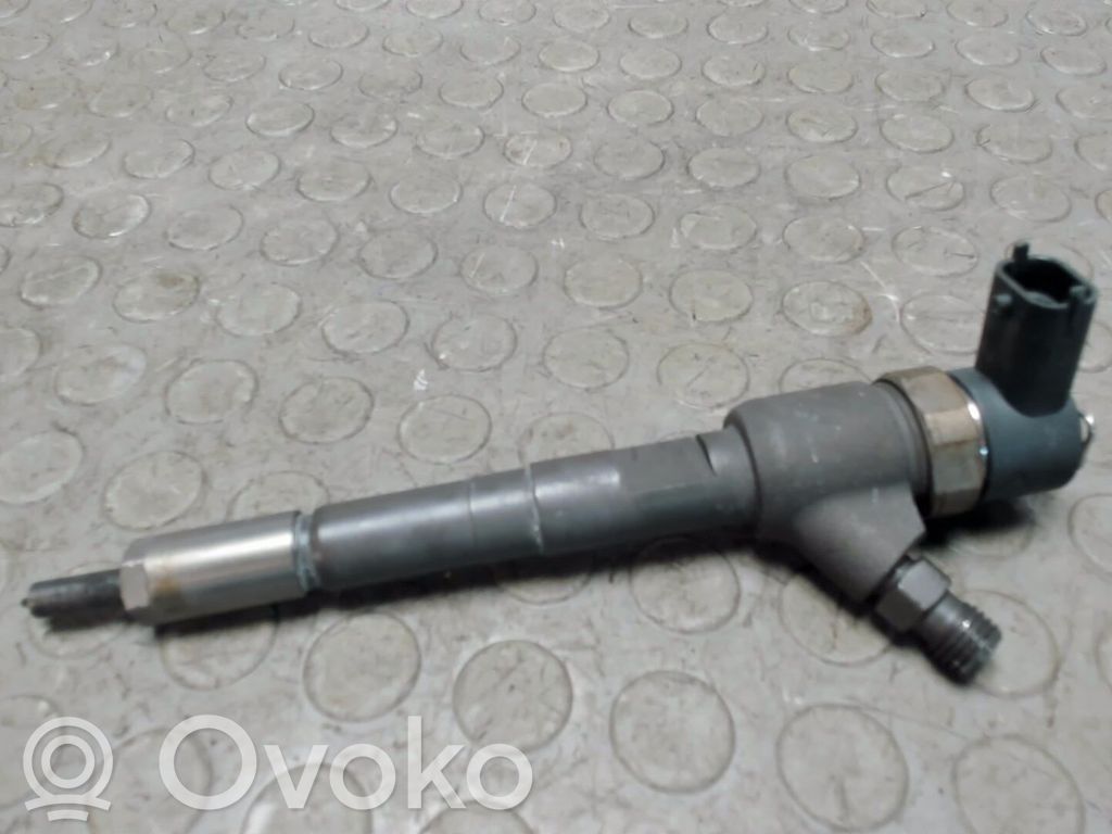 Inyector de combustible   93183910,05821097