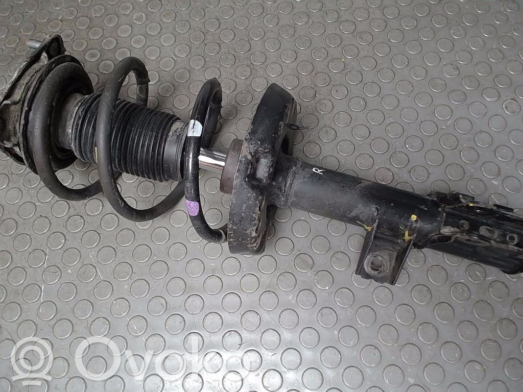 KIA Ceed Priekšpusē amortizators ar atsperi 