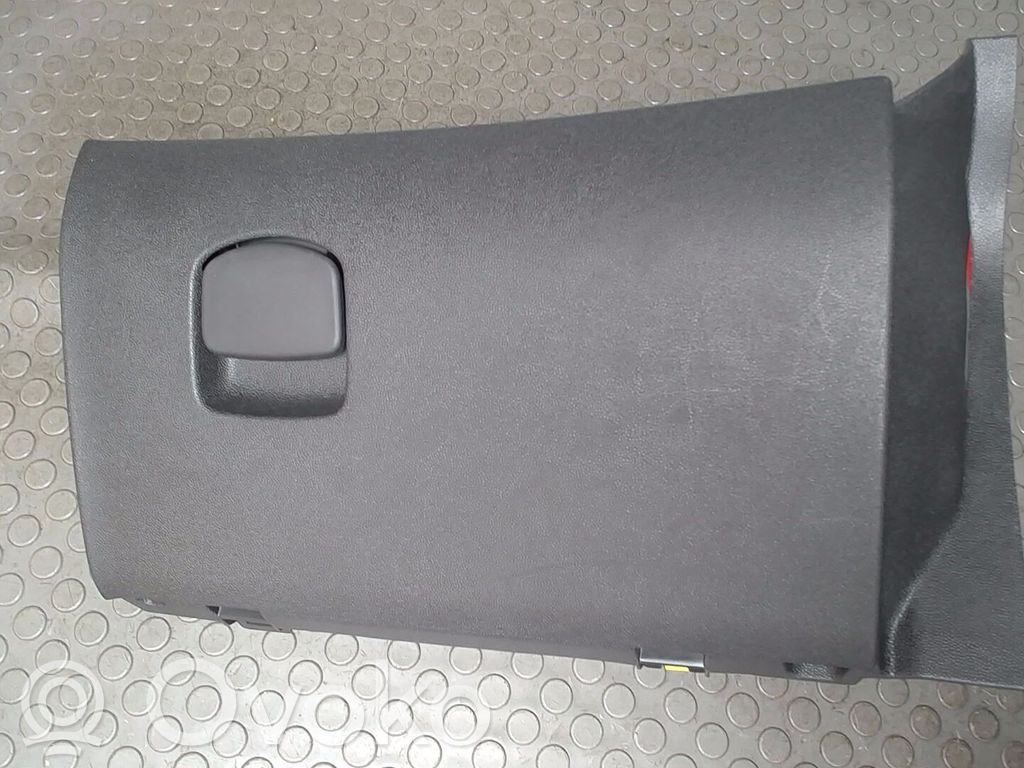 Opel Corsa D Schowek deski rozdzielczej 