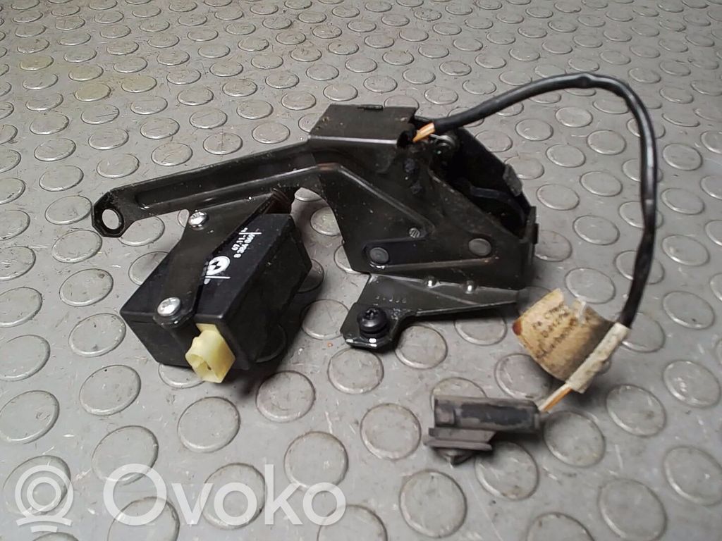 BMW 5 E39 Tailgate window lock/catch/latch 
