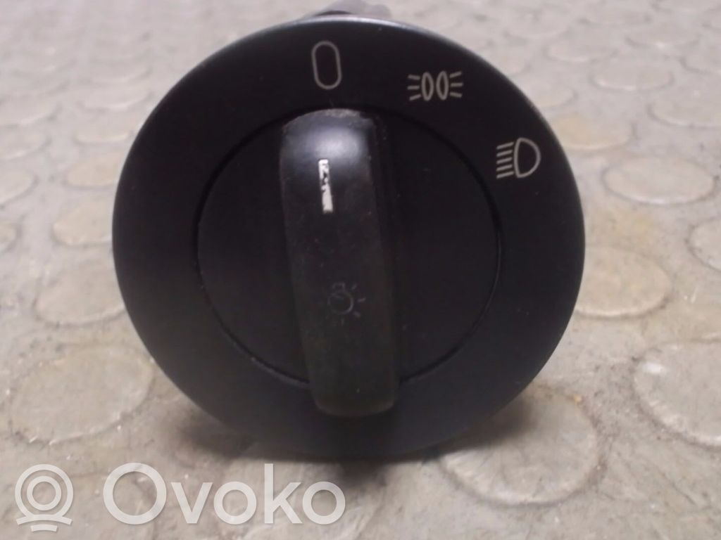 Lukturu slēdzis   61318363683,61318352212