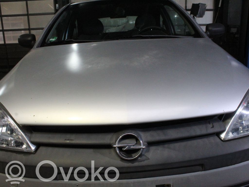 Opel Corsa C Konepelti 