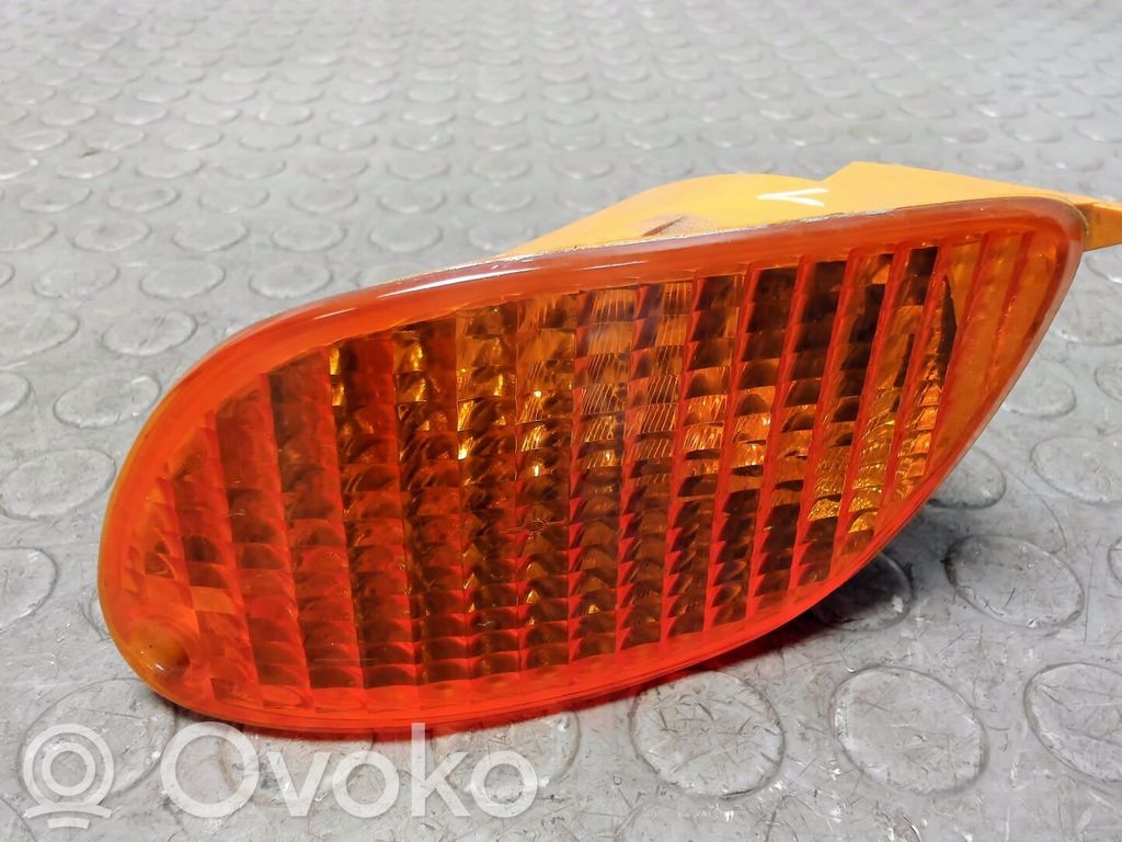 Ford Focus Front indicator light 