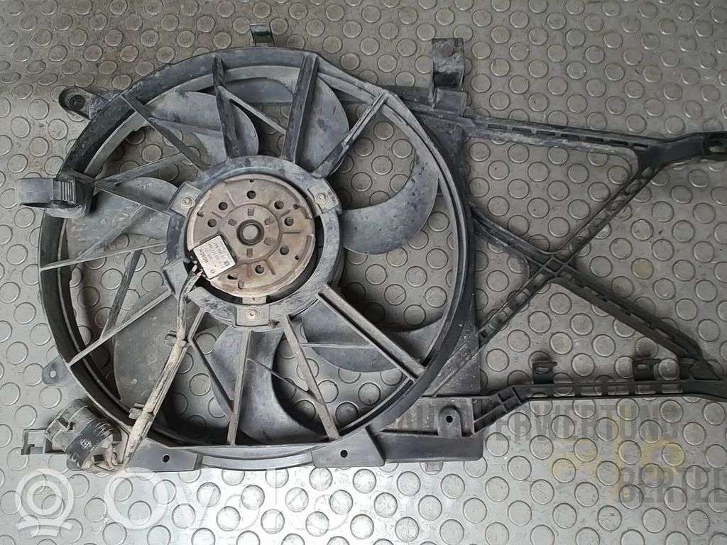 Opel Zafira B Ventilatore di raffreddamento elettrico del radiatore 