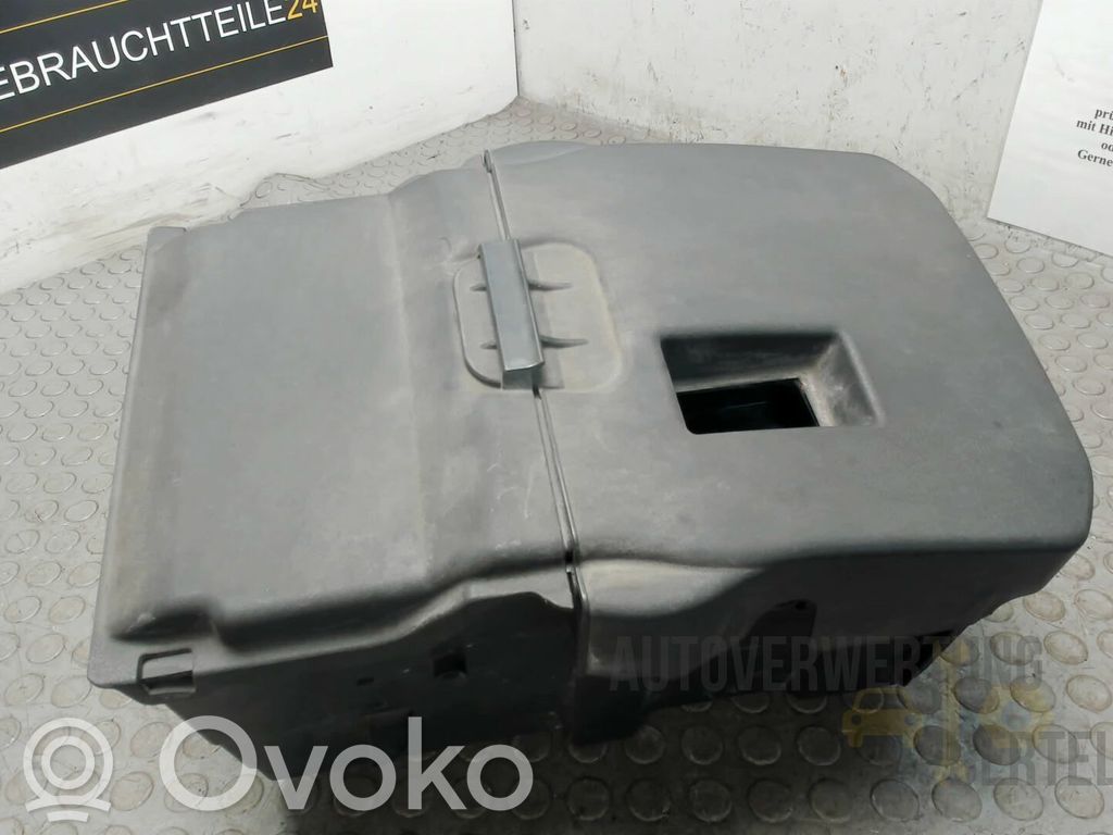 Ford C-MAX II Akkulaatikon alusta 