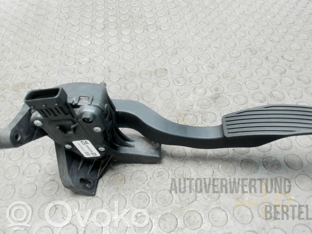 Gaspedal   93335443,00848022