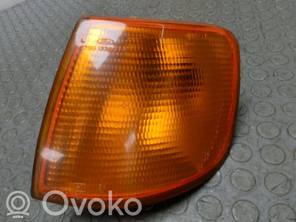 Ford Sierra Etupuskurin suuntavilkku