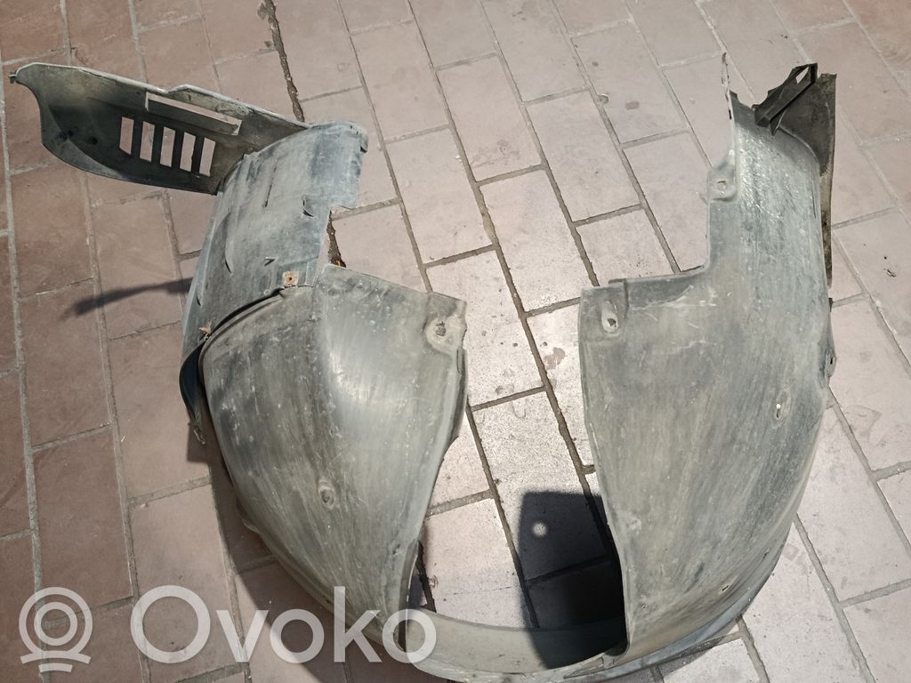 BMW 5 E39 Передний подкрылок 
