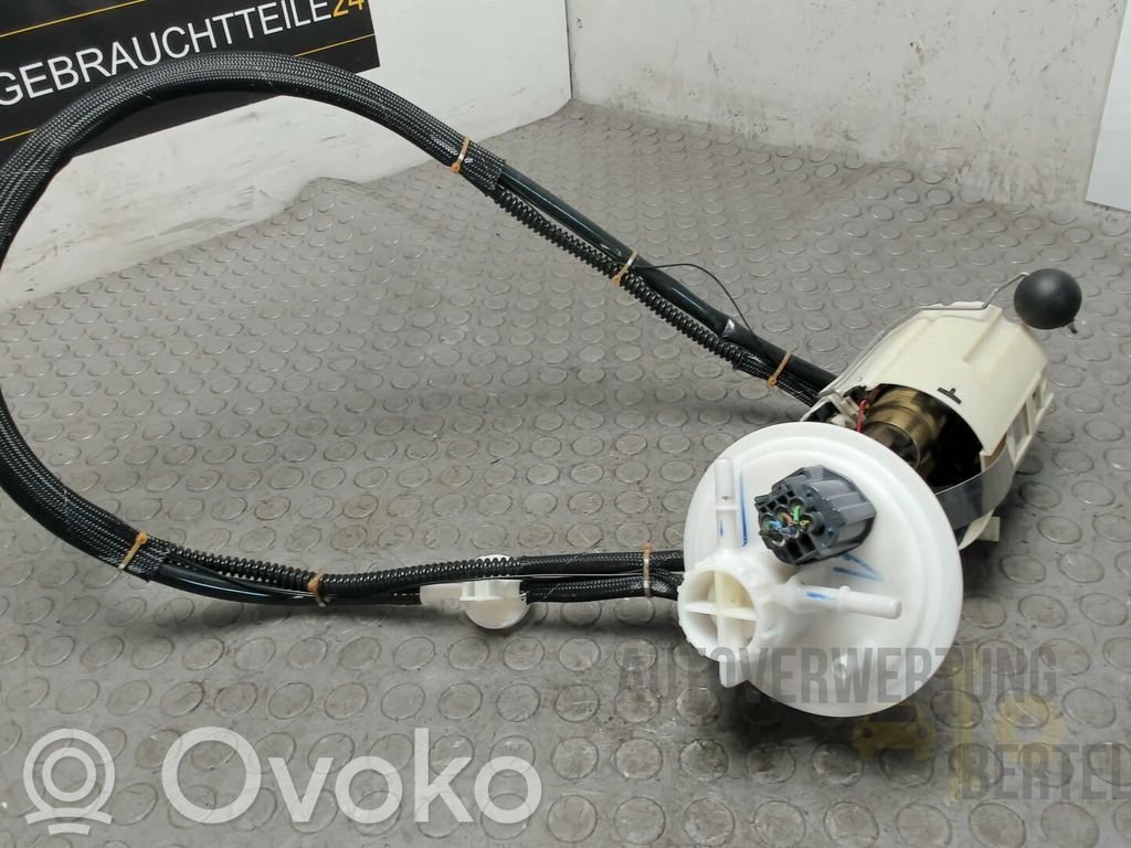 Volvo V70 Kraftstoffpumpe im Tank 