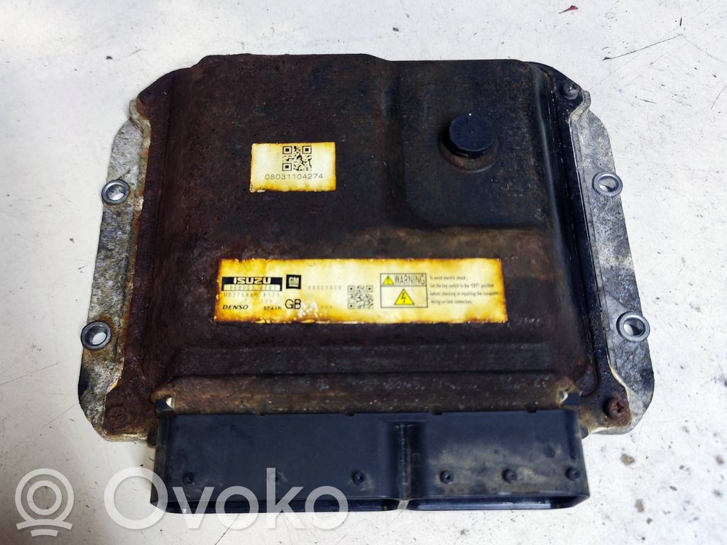 Opel Zafira B Engine control unit/module 
