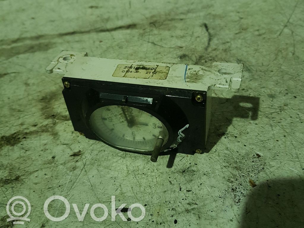 Infiniti Q45 III Orologio 