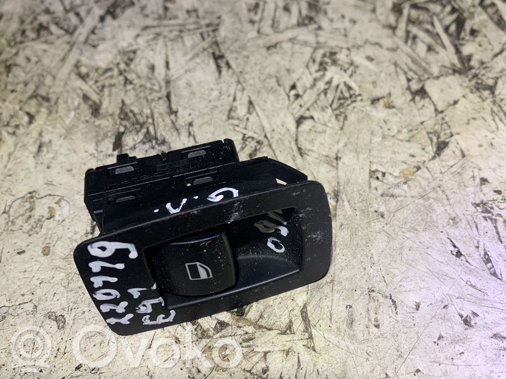 Electric window control switch   6945874
