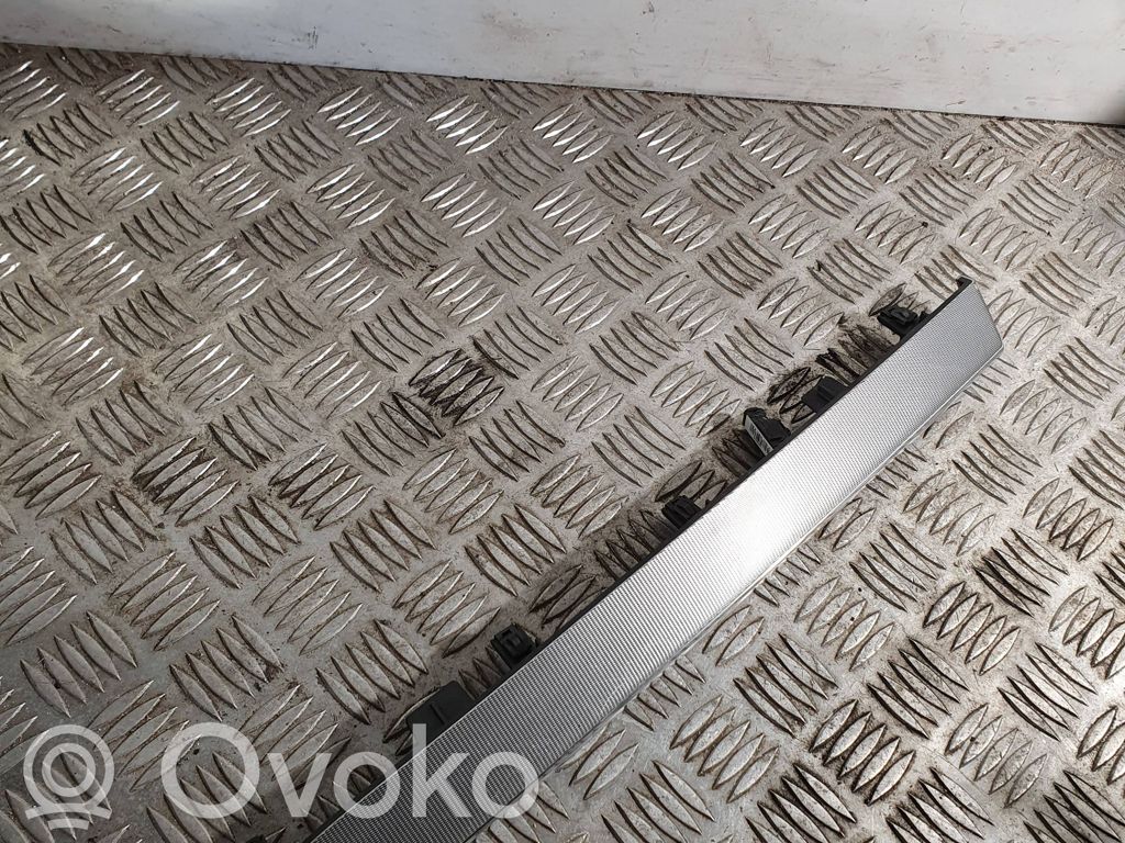 Panel trim   31366522