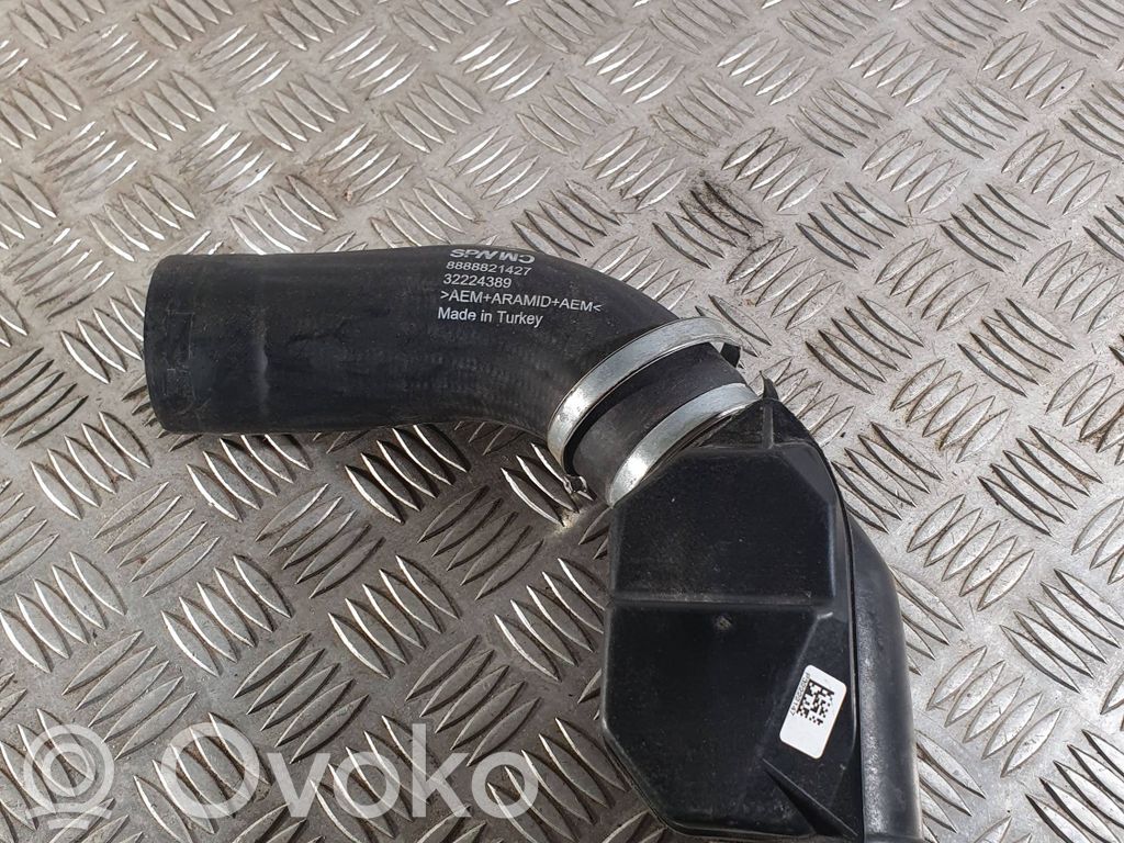 Volvo XC40 Wąż / Rura intercoolera 