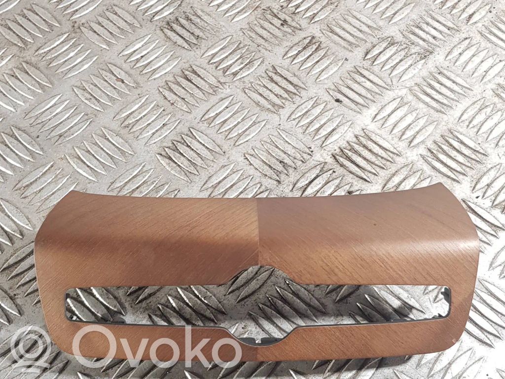 Volvo XC90 Radio/GPS head unit trim 