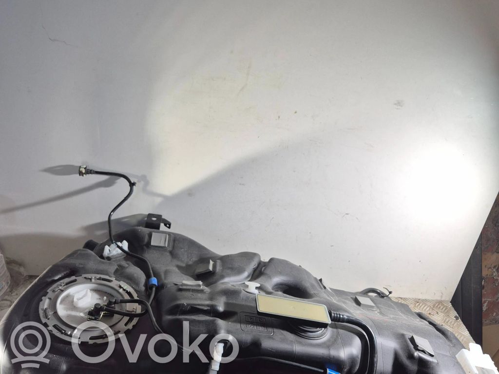 Volvo XC40 Polttoainesäiliö 