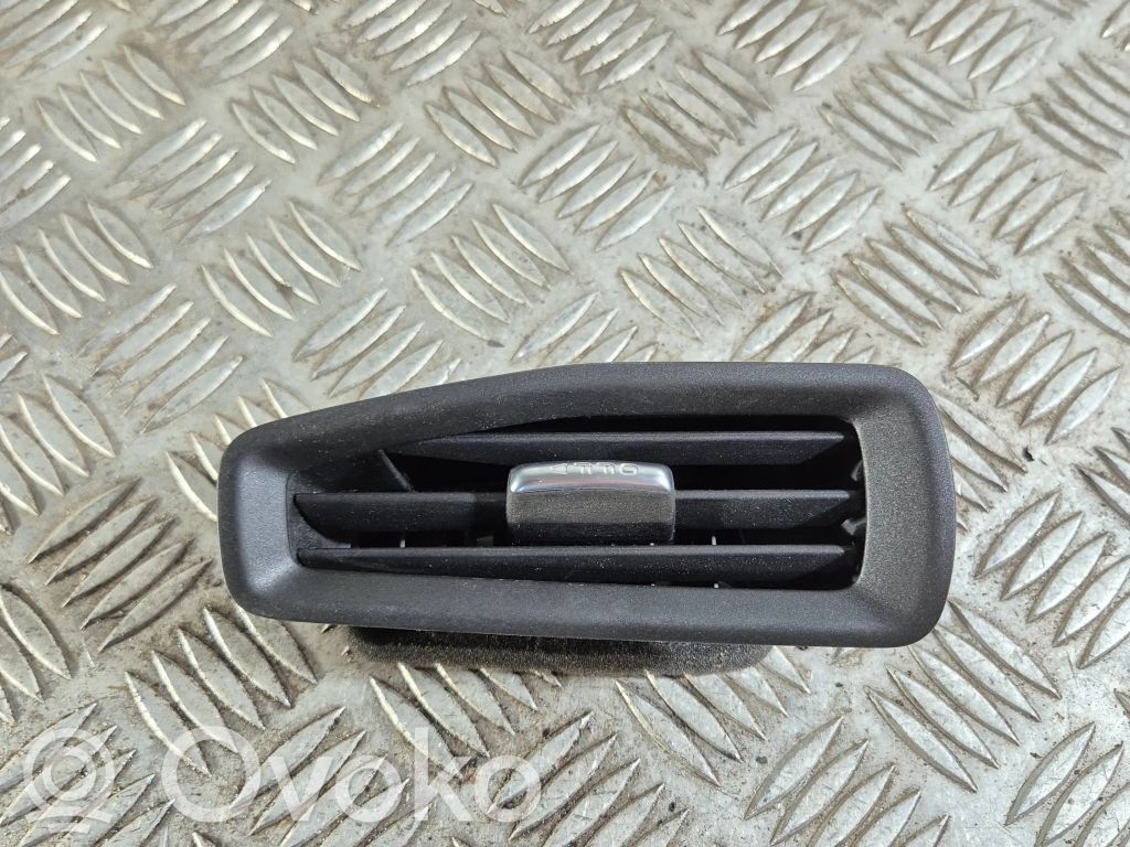Volvo S60 Dysze / Kratki środkowego nawiewu deski rozdzielczej 