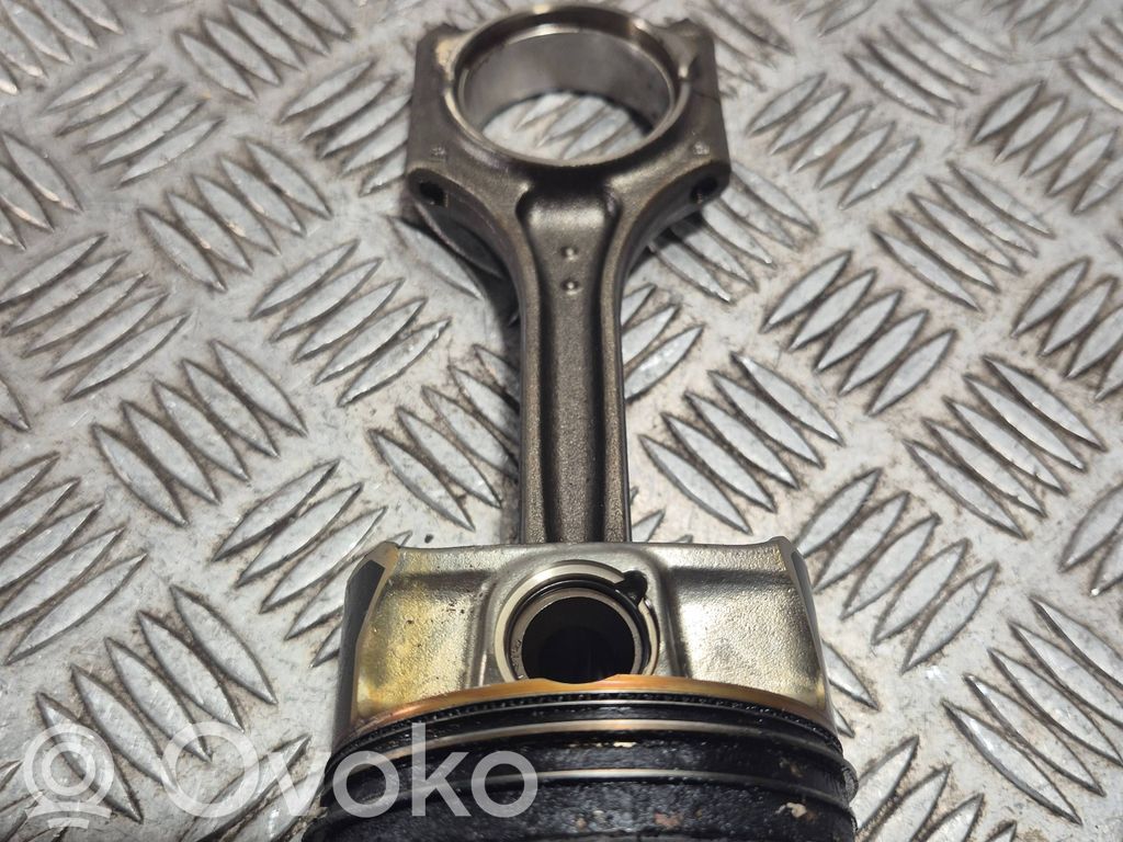 Volvo S80 Piston 