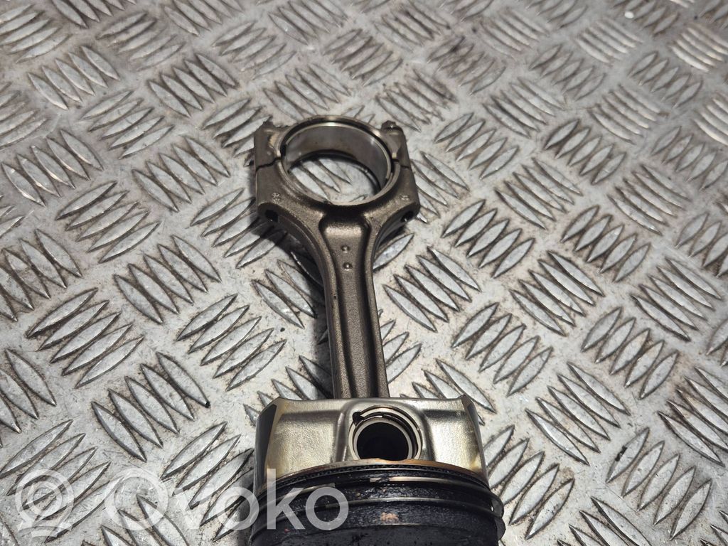 Volvo S80 Piston 