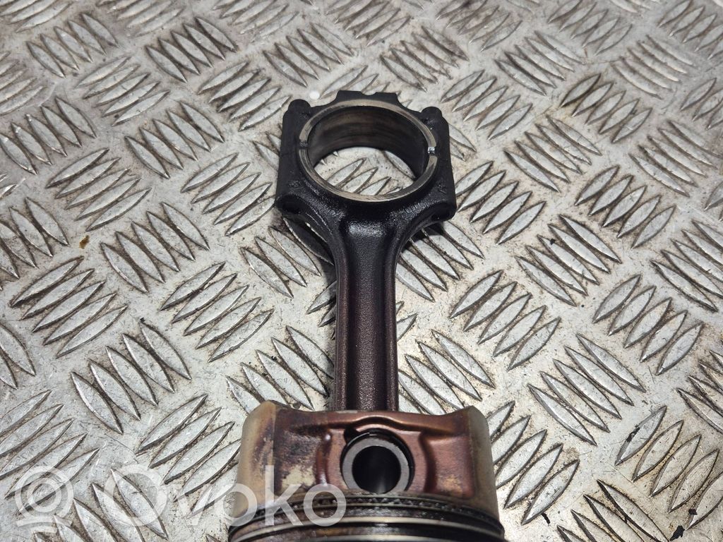 Pistón   83L38
