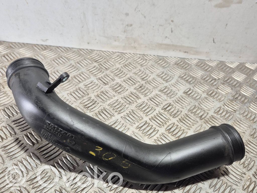 Volvo XC70 Intercooler hose/pipe 