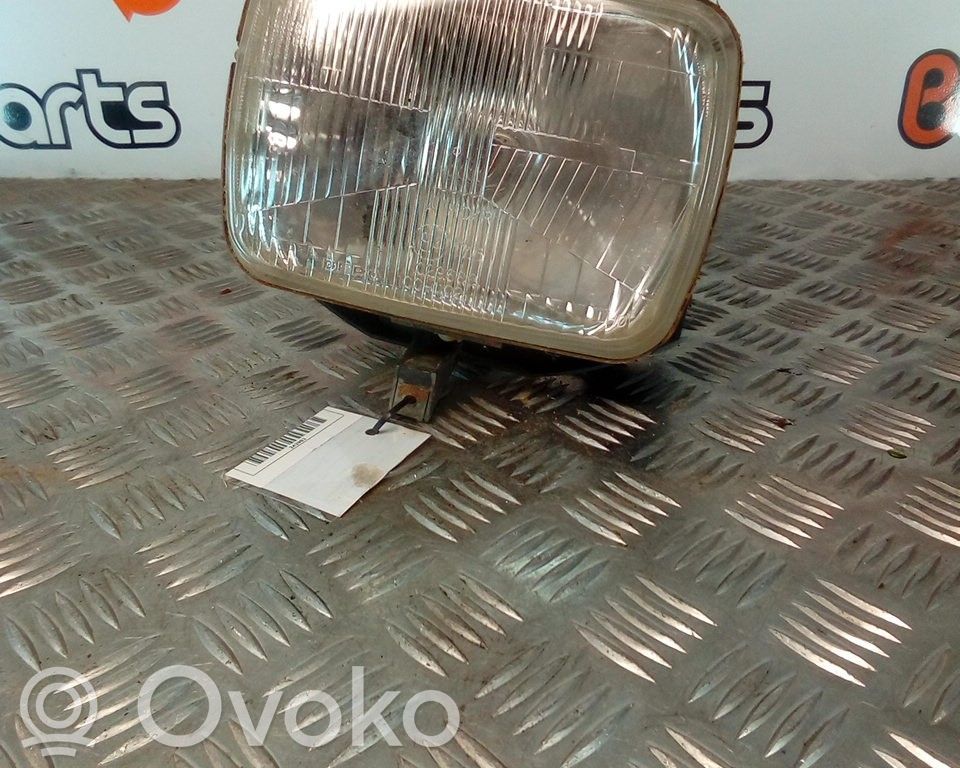 Priekšējais lukturis   1001102,029688