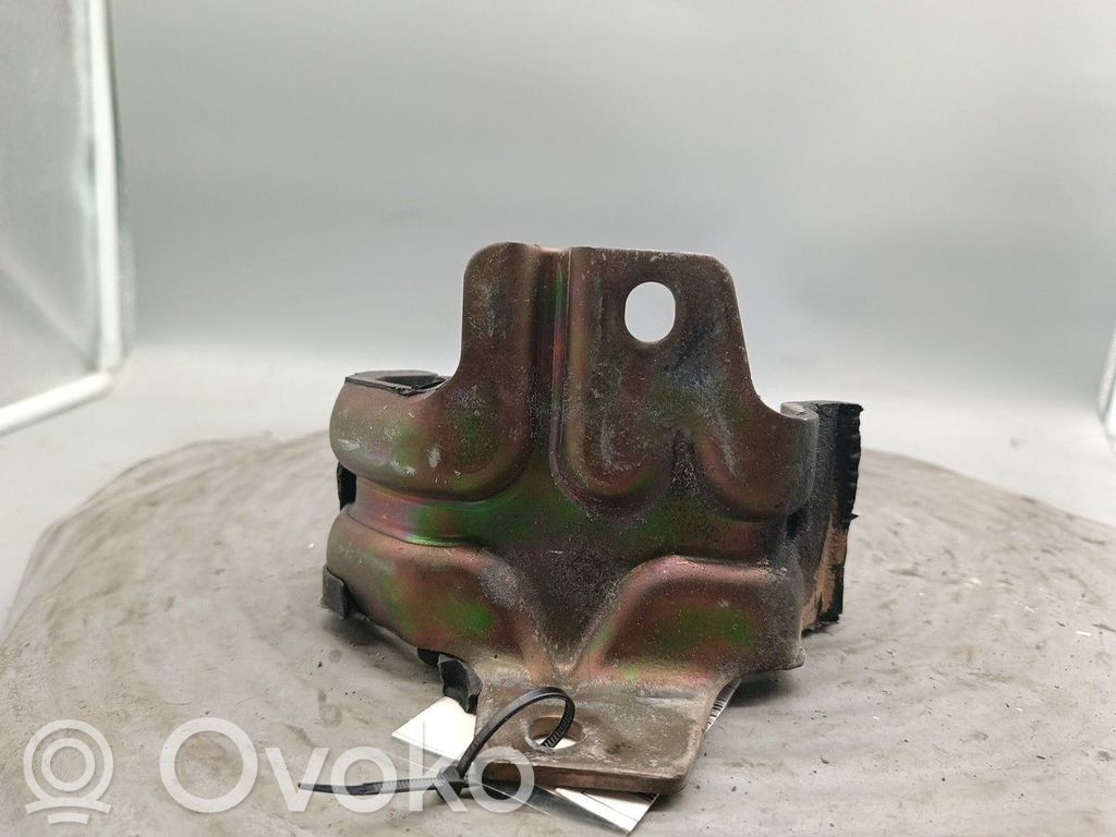 Nissan Terrano Engine mount bracket 
